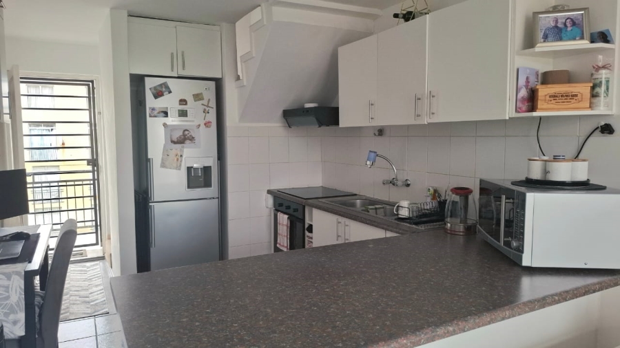 1 Bedroom Property for Sale in Fairfield Estate Western Cape